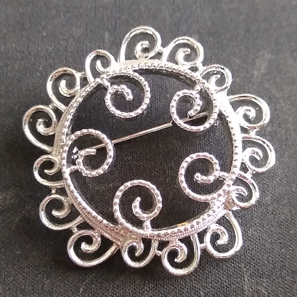 Vintage beautiful Brooch